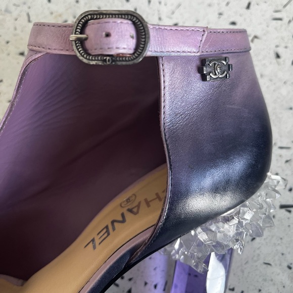 SOLD | CHANEL | Fall ‘12 Runway Shoe | RARE | size 38 - Picture 4 of 7